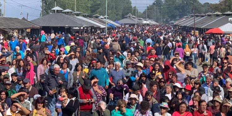 Feria de la biodiversidad y Festival Costumbrista Chilote convocaron  a más de 85 mil personas durante los últimos 5 días en el Parque Municipal de Castro.